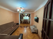 Satılır 2 otaqlı 65 m2 köhnə tikili Musabəyov parkı
