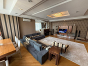 Satılır 5 otaqlı 230 m2 yeni tikili Elmlər Akademiyası m.