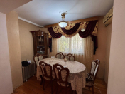 Satılır 2 otaqlı 60 m2 köhnə tikili Elmlər Akademiyası m.