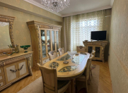 Satılır 4 otaqlı 130 m2 yeni tikili İnşaatçılar m.