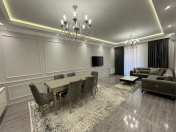 İcarəyə verilir 2 otaqlı 100 m2 yeni tikili 8 Noyabr m.