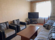 Satılır 3 otaqlı 75 m2 köhnə tikili Xalqlar Dostluğu m.