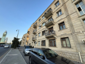 Satılır 4 otaqlı 110 m2 köhnə tikili Nəriman Nərimanov m.