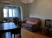 Satılır 3 otaqlı 90 m2 köhnə tikili 8 mkr