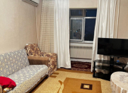 Satılır 4 otaqlı 100 m2 köhnə tikili Binəqədi r.