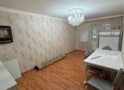 İcarəyə verilir 4 otaqlı 85 m2 köhnə tikili Xalqlar Dostluğu m.