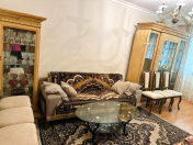 Satılır 3 otaqlı 80 m2 köhnə tikili Memar Əcəmi m.