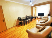 Satılır 2 otaqlı 71 m2 köhnə tikili Zərifə Əliyeva adına park