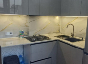 Satılır 5 otaqlı 125 m2 köhnə tikili İnşaatçılar m.