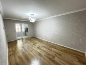 Satılır 2 otaqlı 42 m2 köhnə tikili Xalqlar Dostluğu m.