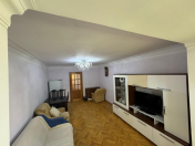 Satılır 3 otaqlı 70 m2 köhnə tikili Elmlər Akademiyası m.