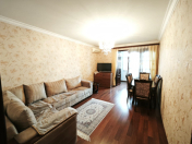 Satılır 2 otaqlı 64 m2 köhnə tikili Gənclik m.