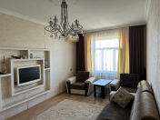 Satılır 3 otaqlı 75 m2 köhnə tikili Bakıxanov