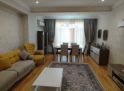 İcarəyə verilir 3 otaqlı 135 m2 yeni tikili İnşaatçılar m.