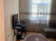 Satılır 3 otaqlı 55 m2 köhnə tikili Axundov bağı