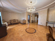 İcarəyə verilir 3 otaqlı 130 m2 yeni tikili Elmlər Akademiyası m.