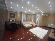 Satılır 4 otaqlı 172 m2 yeni tikili 28 May m.