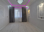 Satılır 2 otaqlı 65 m2 köhnə tikili İnşaatçılar m.