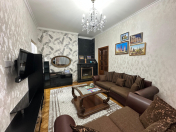 İcarəyə verilir 2 otaqlı 55 m2 köhnə tikili 28 May m.