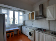 Satılır 3 otaqlı 90 m2 köhnə tikili Nizami m.