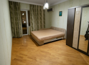 Satılır 5 otaqlı 120 m2 köhnə tikili Həzi Aslanov m.