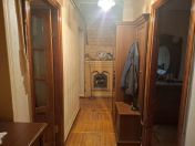 Satılır 3 otaqlı 85 m2 köhnə tikili Sevinc k/t