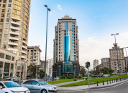 Satılır 5 otaqlı 180 m2 yeni tikili Elmlər Akademiyası m.