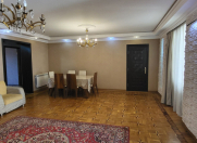 Satılır 4 otaqlı 110 m2 köhnə tikili Qələbə dairəsi