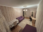 Satılır 3 otaqlı 80 m2 köhnə tikili Həzi Aslanov m.