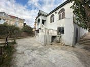 Satılır 4 otaqlı 171 m2 həyət evi Xalqlar Dostluğu m.
