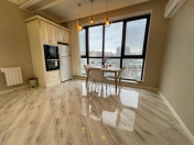 İcarəyə verilir 3 otaqlı 175 m2 yeni tikili 28 May m.