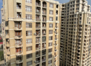 Satılır 4 otaqlı 130 m2 yeni tikili İnşaatçılar m.