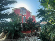 Satılır 6 otaqlı 300 m2 həyət evi Koroğlu m.