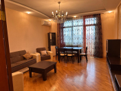 İcarəyə verilir 3 otaqlı 140 m2 yeni tikili Yasamal r.