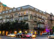 İcarəyə verilir 3 otaqlı 80 m2 yeni tikili Azərbaycan kinoteatrı