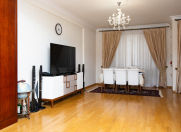 Satılır 4 otaqlı 190 m2 yeni tikili İçəri Şəhər m.