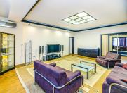 İcarəyə verilir 3 otaqlı 150 m2 yeni tikili 28 May m.