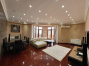 Satılır 4 otaqlı 180 m2 yeni tikili 28 May m.