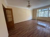 Satılır 3 otaqlı 82 m2 köhnə tikili Gənclik m.