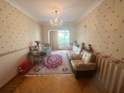 Satılır 3 otaqlı 80 m2 köhnə tikili 8 mkr