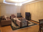 Satılır 8 otaqlı 142 m2 yeni tikili Nizami m.