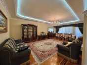 Satılır 4 otaqlı 195 m2 yeni tikili 28 May m.