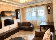 Satılır 2 otaqlı 60 m2 köhnə tikili Gənclik m.