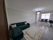 Satılır 3 otaqlı 70 m2 köhnə tikili Xalqlar Dostluğu m.