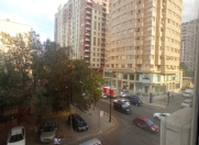 İcarəyə verilir 5 otaqlı 200 m2 köhnə tikili 8 Noyabr m.