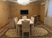 Satılır 4 otaqlı 210 m2 yeni tikili 8 Noyabr m.