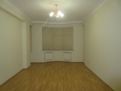 İcarəyə verilir 2 otaqlı 100 m2 yeni tikili 20 yanvar m.