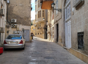 İcarəyə verilir 1 otaqlı 16 m2 köhnə tikili İçəri Şəhər m.