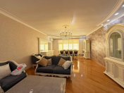 Satılır 3 otaqlı 175 m2 yeni tikili Nizami m.