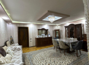 Satılır 3 otaqlı 80 m2 köhnə tikili Qara Qarayev m.